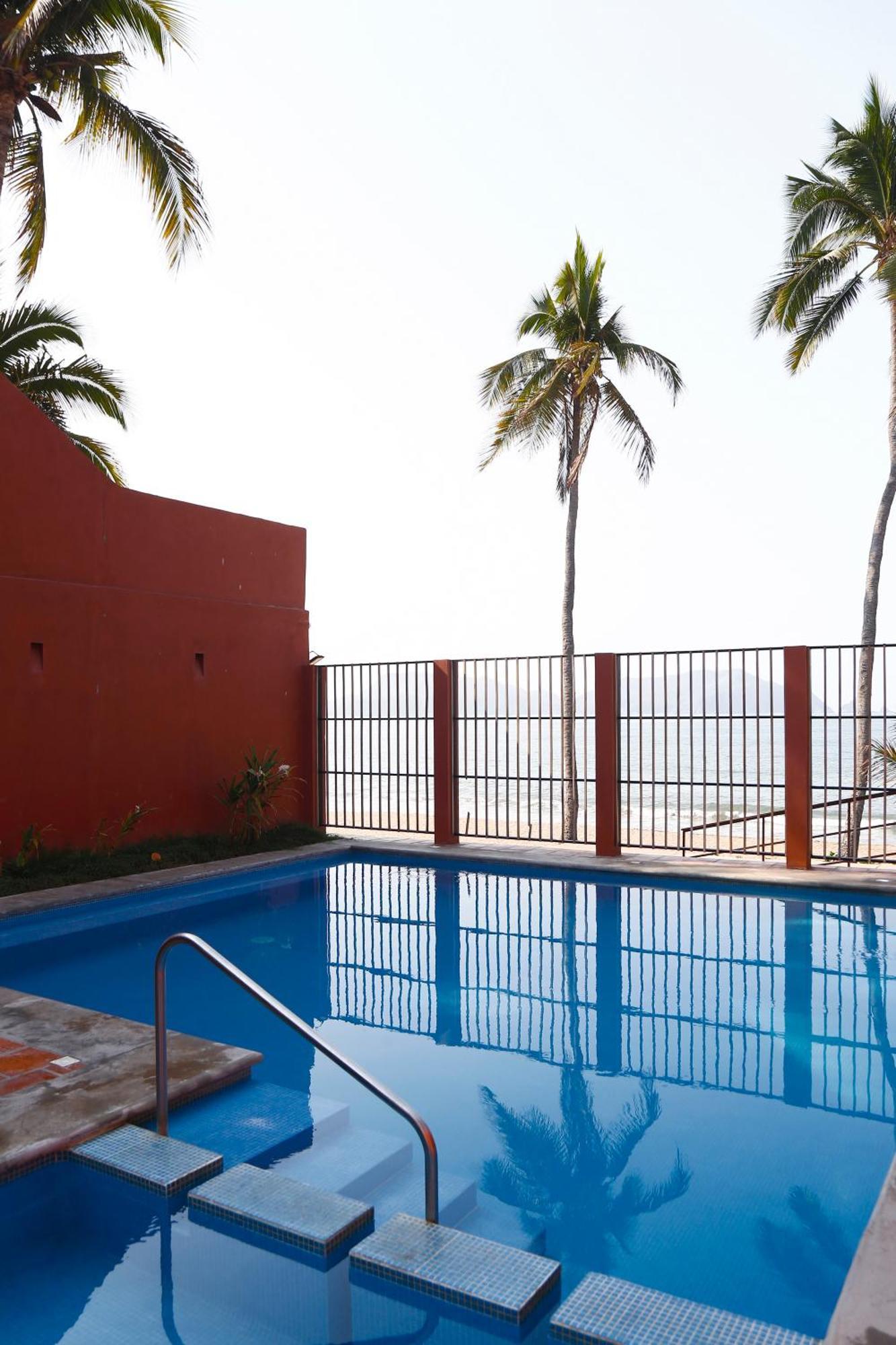 Hotel Aurelia San Patricio Melaque Exterior photo